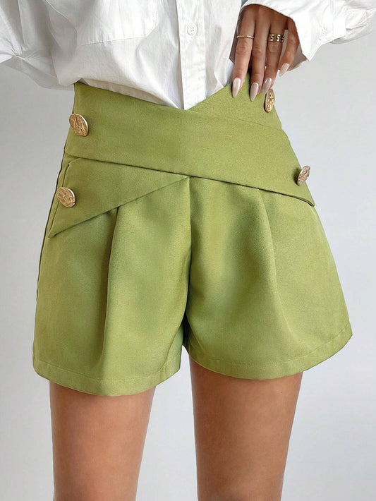 Straight Short Pants with V-Waist in Solid Color