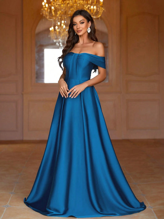 Off-Shoulder Pleated Bridesmaid Dress for Adults with Chest Design.