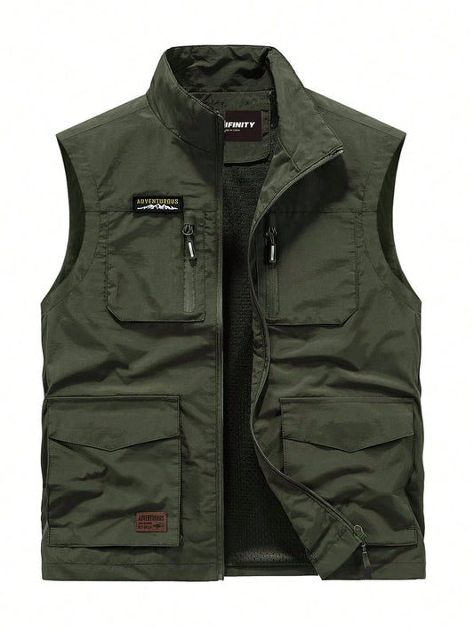 Manfinity LEGND presents a loose-fitting men's vest jacket with letter patch details and flap pockets.