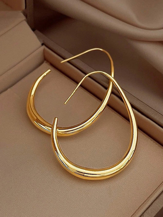 Pair of Simple U-shaped Hoop Earrings for Women, Made of Copper Material.