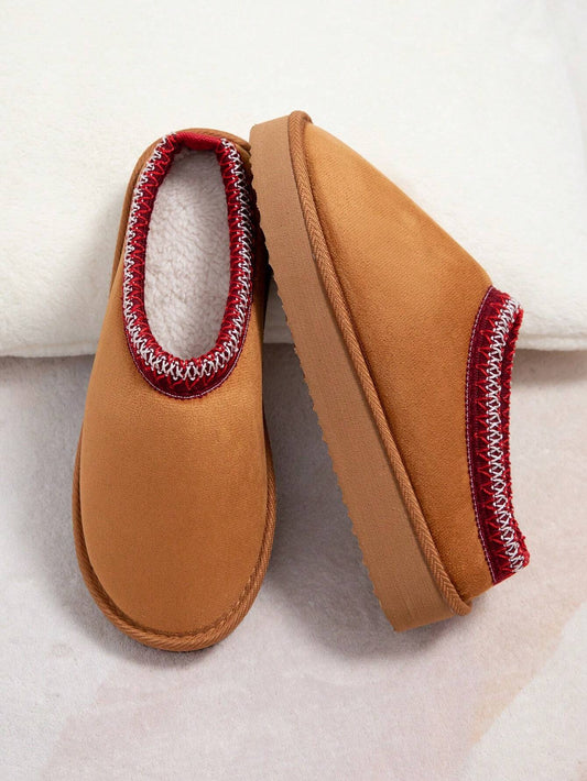 Indoor slippers for women, featuring low-top winter mini boots design.